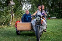 Pulmaisa Kihnus pulmas koos Kihnu traditsioonidega.