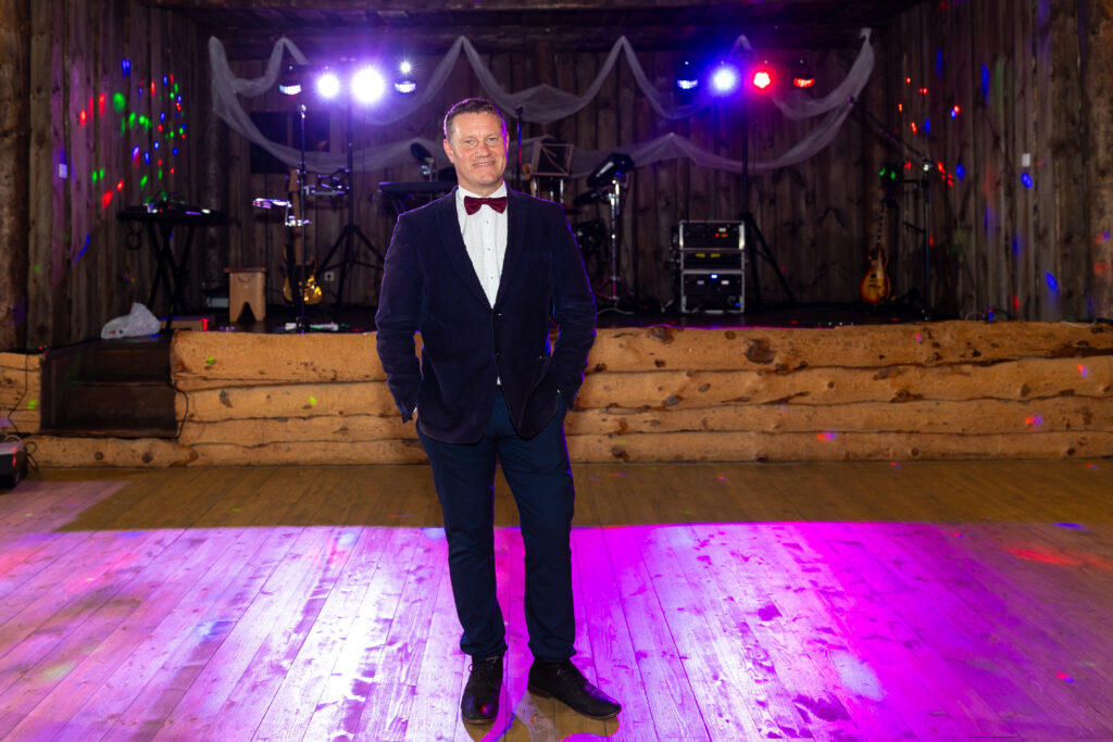 õhtujuht ja pulmaisa