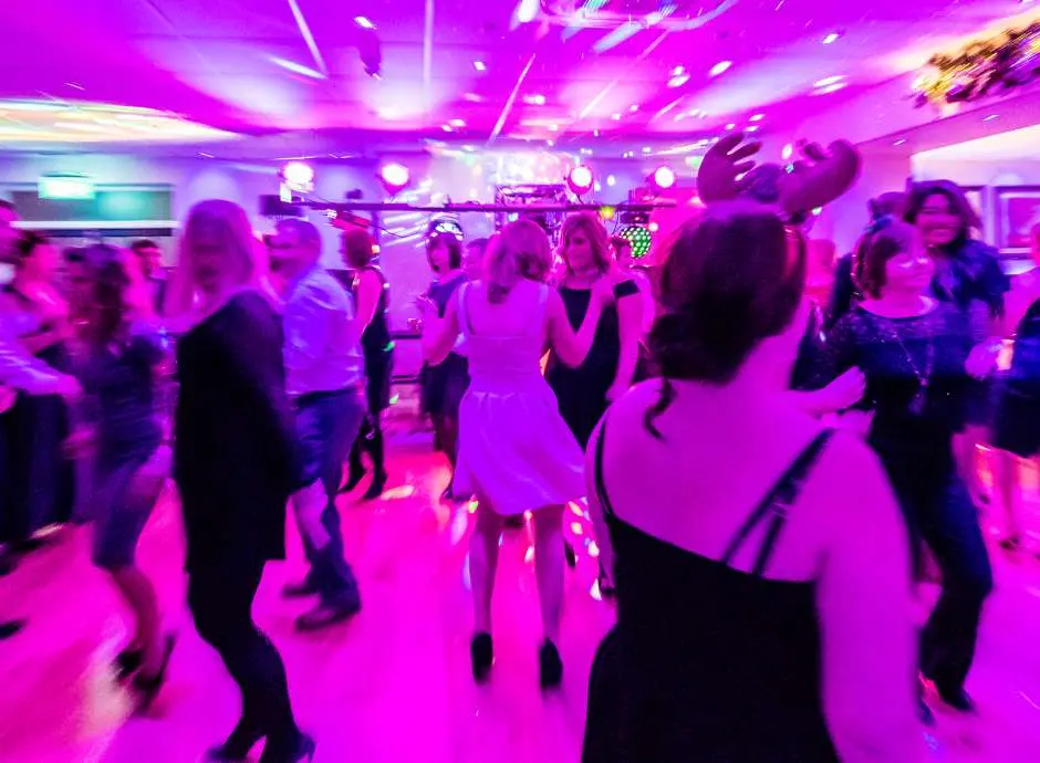 jõulupidu koos tantsuga